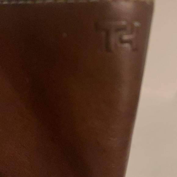 Tommy Hilfiger size 9.5 - Picture 5 of 5